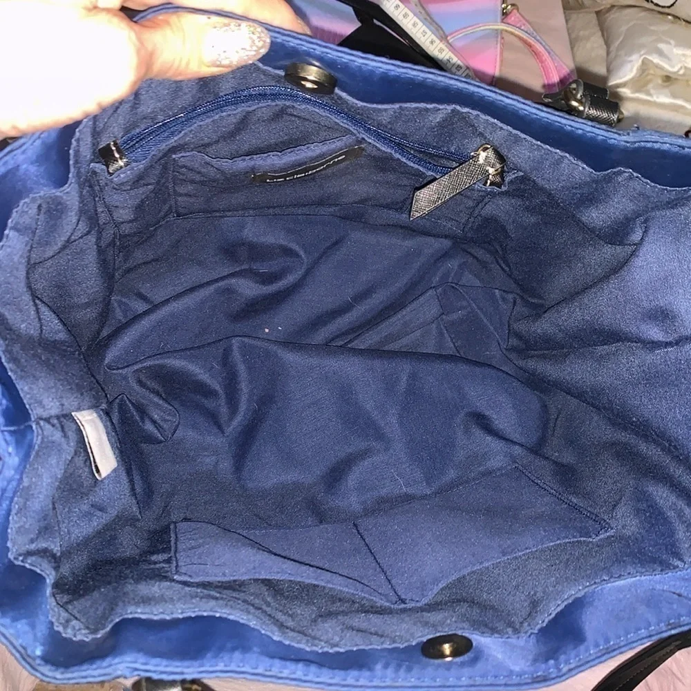 Liz Claiborne beautiful nylon bag perfect color for fall